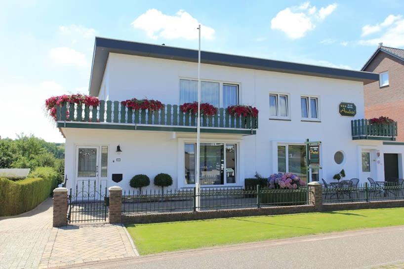 Panorama Sousberg B&B En Appartementen Schin op Geul Eksteriør bilde
